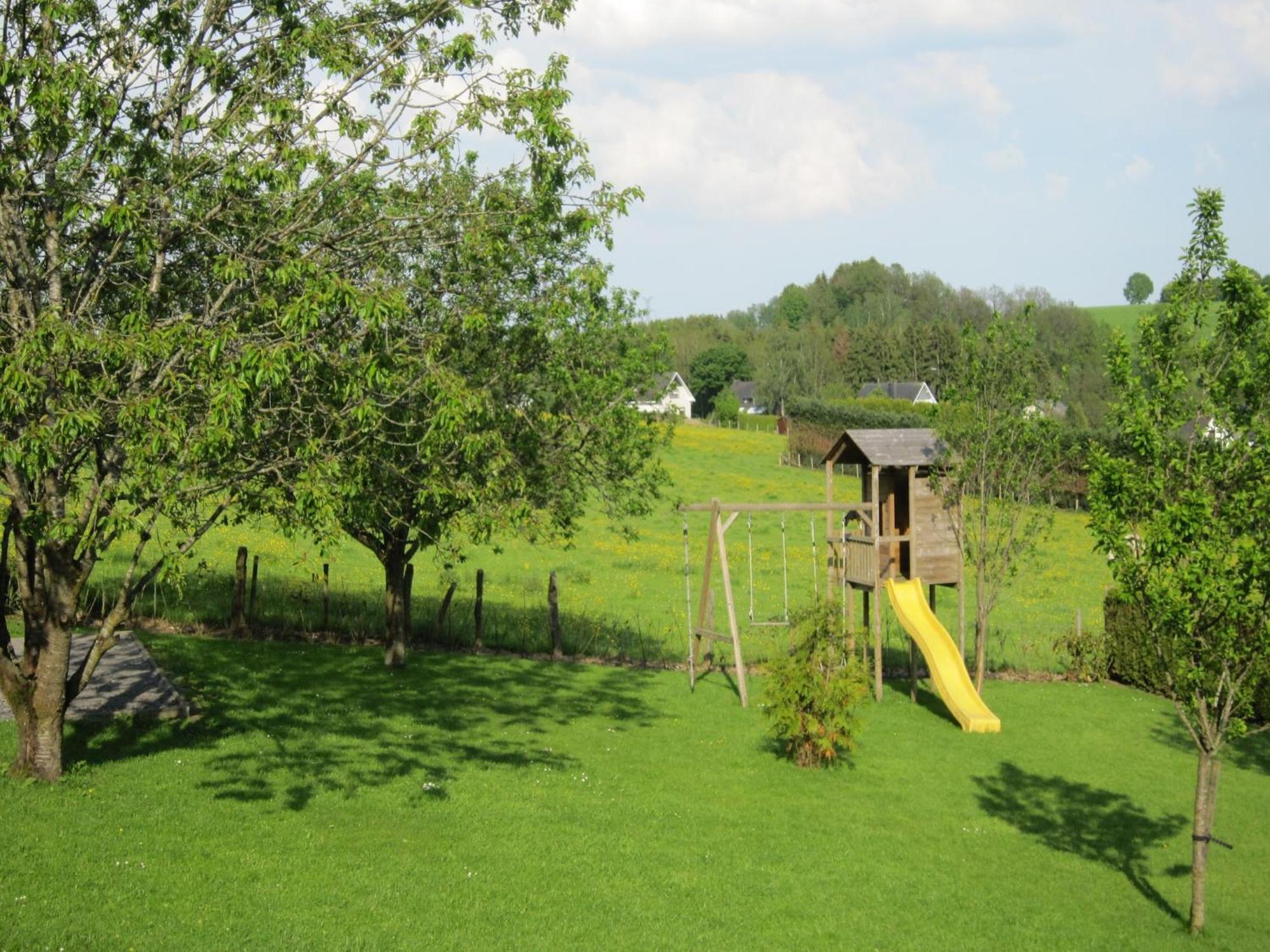 Contemporary Holiday Home In Houffalize With Private Garden المظهر الخارجي الصورة